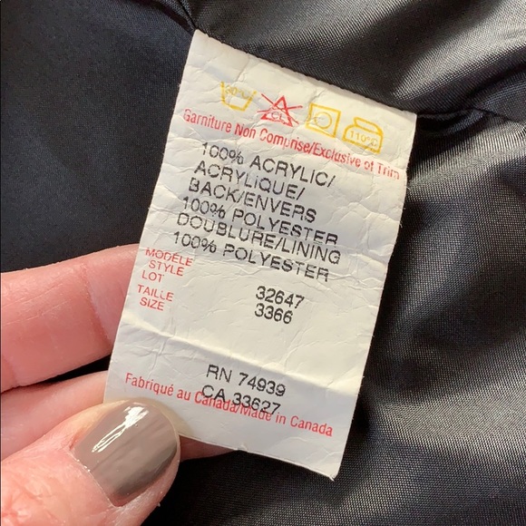 HOST PICK!!! Tsunami Plush Vest - Picture 5 of 5